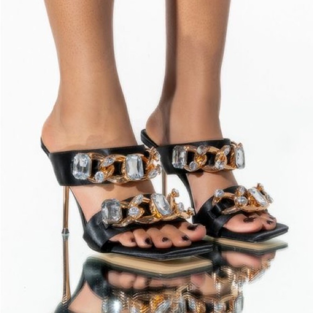 AZALEA WANG NO MORE LIES STILETTO SANDAL IN BLACK